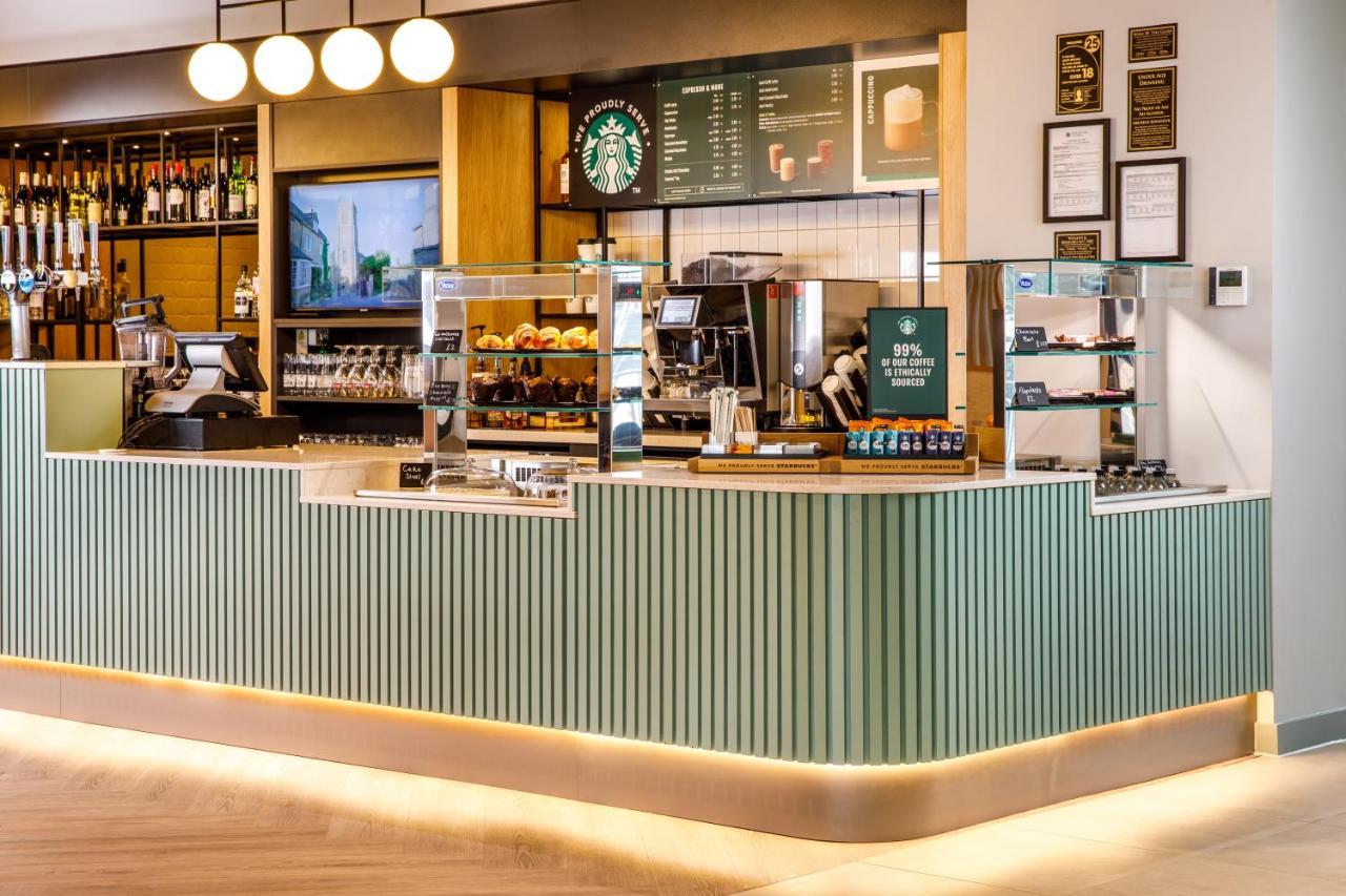 Holiday Inn Manchester Airport T2 By Ihg Hale  Exterior foto