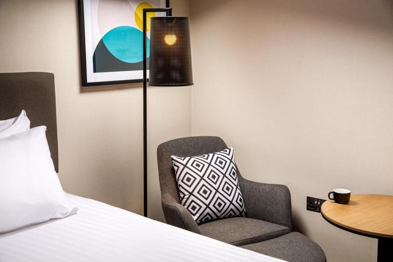 Holiday Inn Manchester Airport T2 By Ihg Hale  Exterior foto